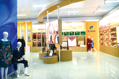 工廠智能化養(yǎng)蠶記 當(dāng)傳統(tǒng)產(chǎn)業(yè)邂逅現(xiàn)代旅游，看“雙五”工程如何激發(fā)新活力