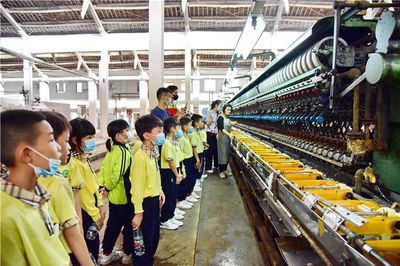 豪車駛?cè)牍彭崗S區(qū)，親子研學(xué)融匯絲路文化——佛山南海絲廠汽車4S店特色親子活動紀(jì)實(shí)